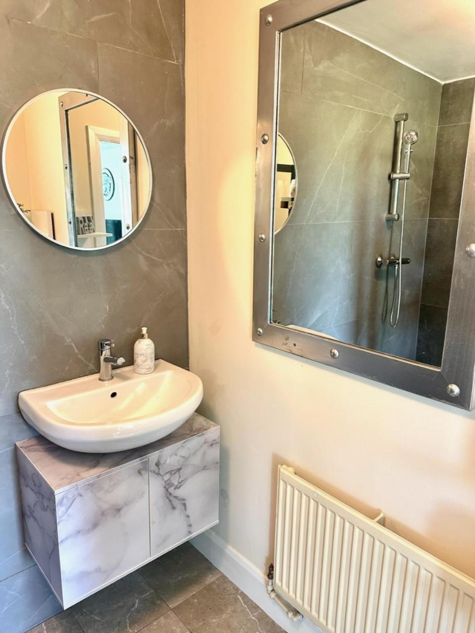 Kildare Luxury Suites Zewnętrze zdjęcie